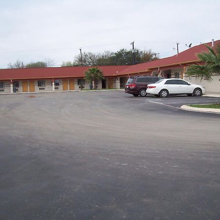 Luxury Inn And Suites Seaworld San Antonio Extérieur photo
