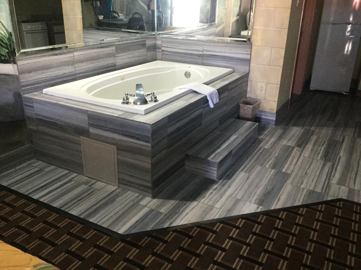 Luxury Inn And Suites Seaworld San Antonio Extérieur photo